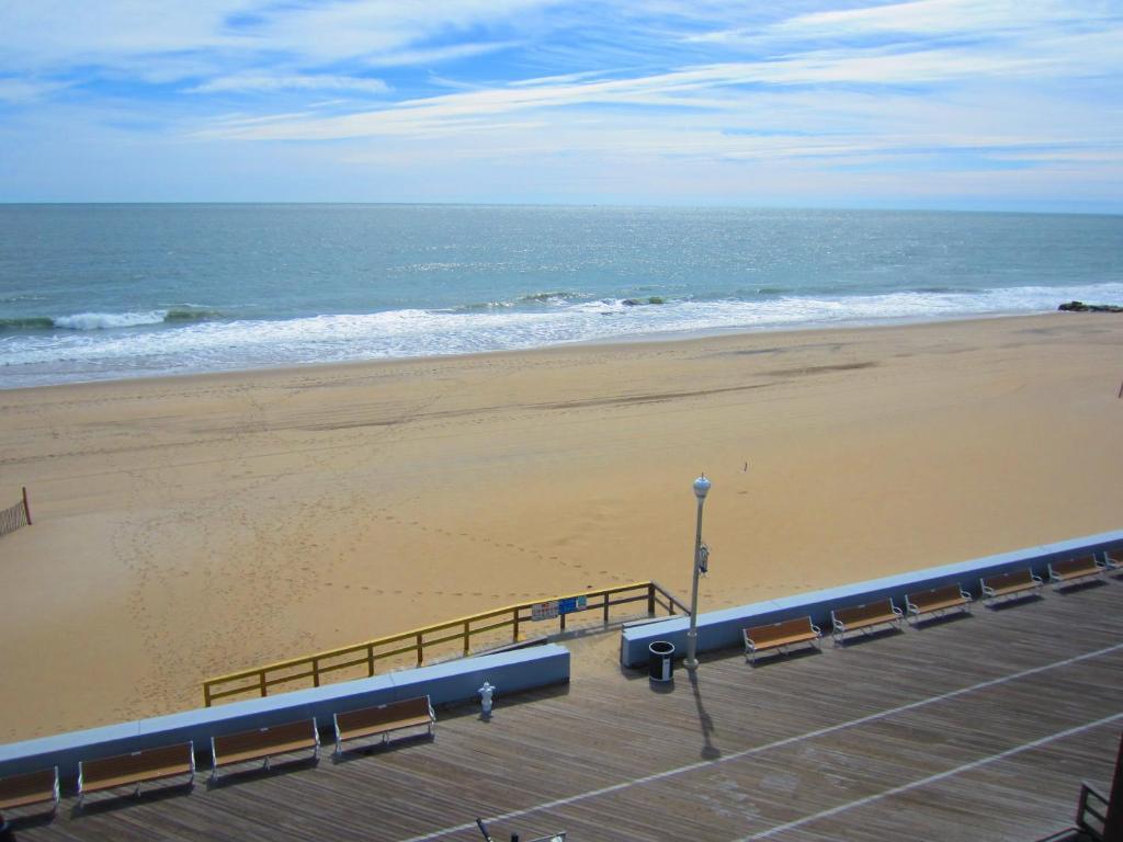 Beach Plaza Hotel Ocean City Bilik gambar
